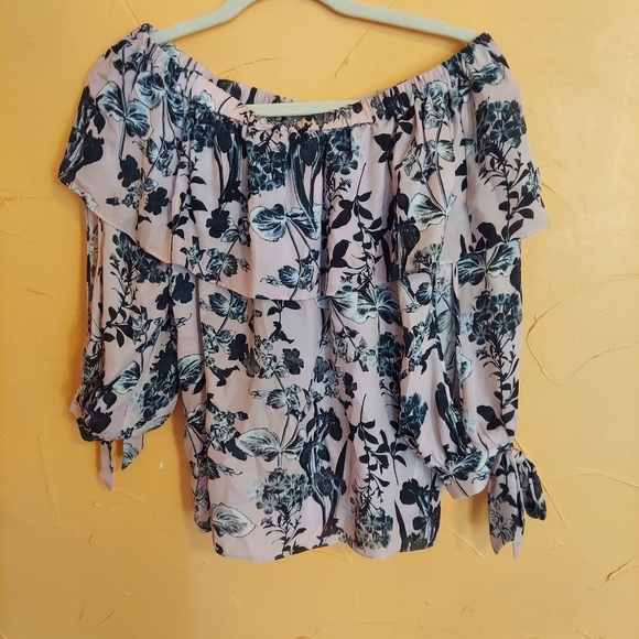 Parker off the shoulder floral blouse - Picture 1 of 3